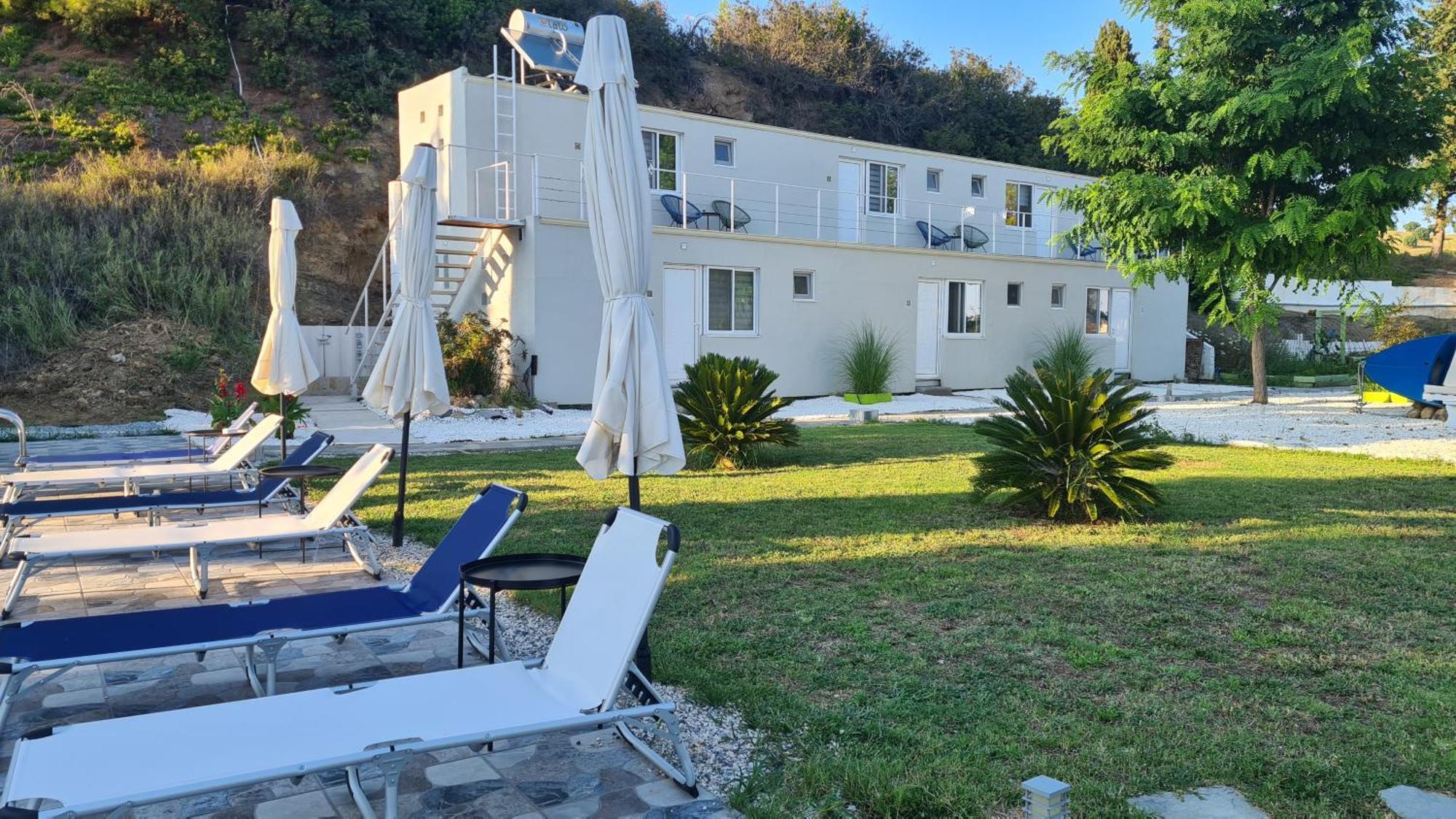 Greco Paradise Suites - Adult Only Nea Skioni Bagian luar foto